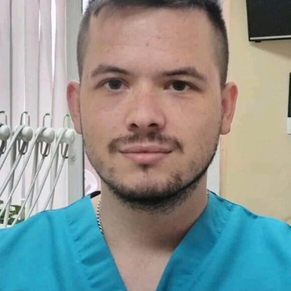 д-р Кирил Кирилов д-р Кирил Кирилов